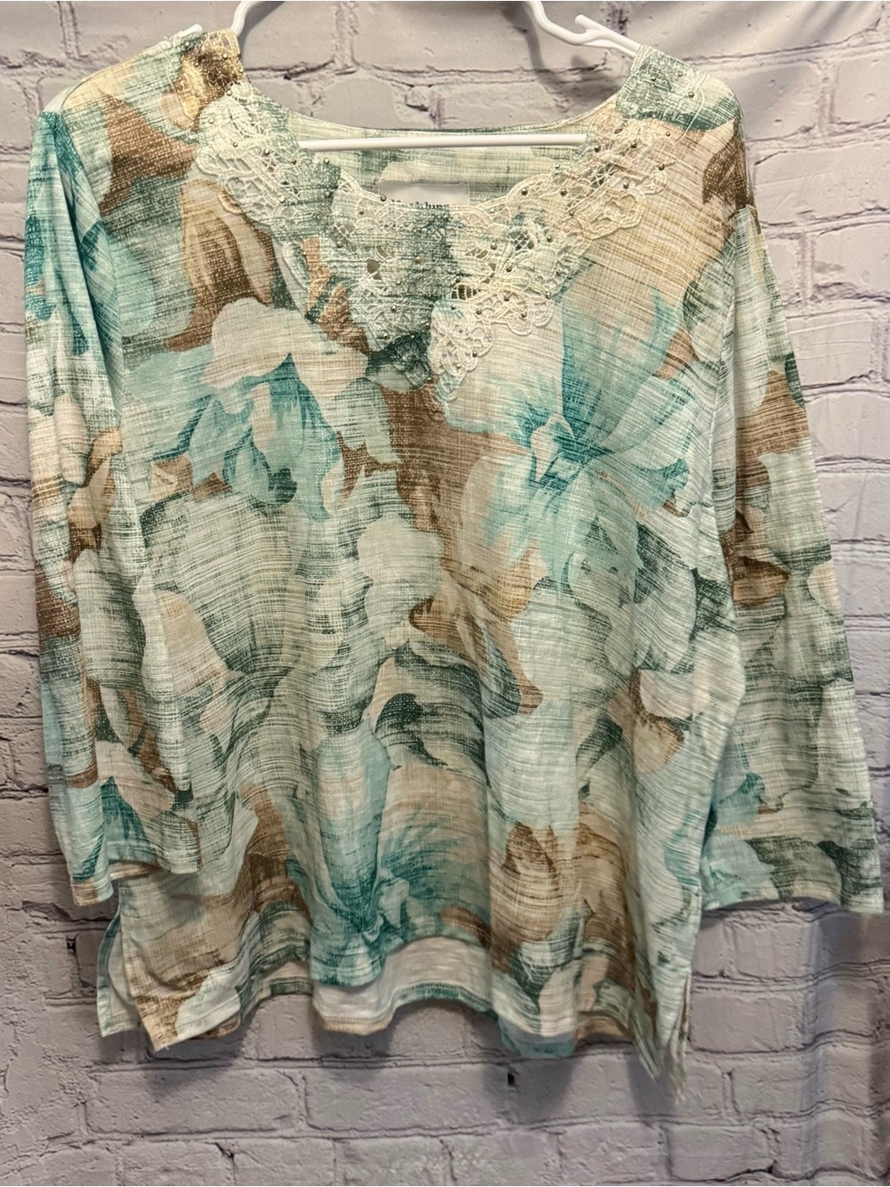 Alfred Dunner Mint, Beige & Cream Floral Lace-Trim Blouse